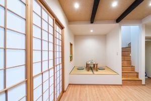 Convenient house, private house, 5-minute walk from Nijo station, Kyoto