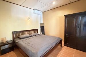 Deniz’s Compass House, Haad Yao
