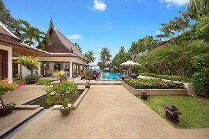 Baan Samlarn Hotel, Lipa Noi