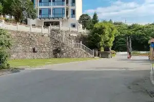 Zhangjiajie Flower Resort