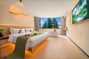 Longmao Jingling Hotel (Dali High-Speed Railway Station Erhai Park), Dali