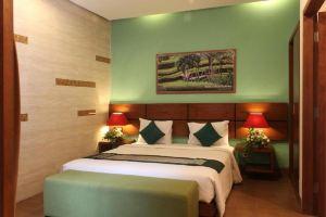 The Green Zhurga Suite Hotel, Denpasar