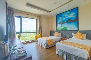 Holiday Pier Hotel, Mandalay