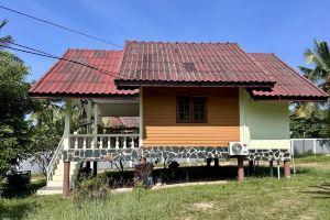 Deniz’s Chill House, Srithanu