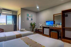 KYP Hotel, Fang