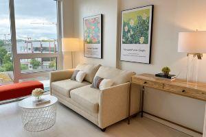 Vancouver Olympic Village 1BR Suite w/ Private Kitchen, Laundry & Parking, Vancouver