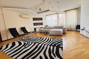 Rujia Apartment, Almaty