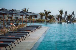 Noūs Hotel, Messaria