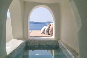 Blue Art Caves Hotel, Oia