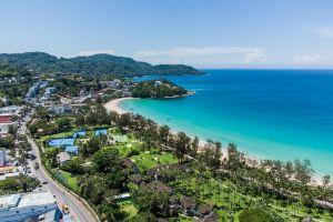 Club Med Hotel, Kata