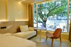 Chunshui Yumian Hotel (Pingjiang Road Branch, Guanqian Street,)(春水雨眠酒店(苏州观前街平江路店)), Suzhou