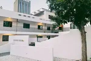 Hidden Garden International Youth Hostel - Oriental Pearl & Lujiazui, Shanghai