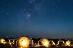 Dunhuang Mingsha Flaming Tent Camping Hotel, Dunhuang