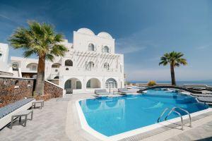 My Life Suites, Fira