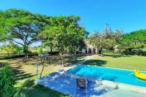 Kampu Nature Pool Villa Rayong, Ban Phe