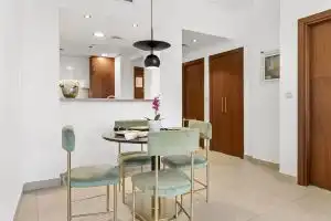 Burj Vista -907 Hotel