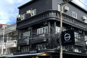 Hostel Friends Station Tukkom & Cafe, Pattaya