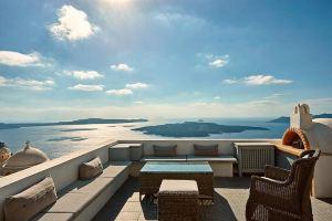 Villa Dakoronia•Stunning caldera view Private Pool, Fira