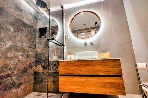 Elpis' cozy & luxury apartment, Piraeus