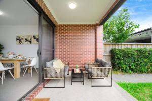 Lovely 4BR Retreat Close to Station For 10 Guests, Sydney