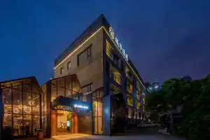 Rezen Retreat City Qiyu(丽呈别院·城市琪遇(秀沿路地铁站店)) Hotel, Shanghai