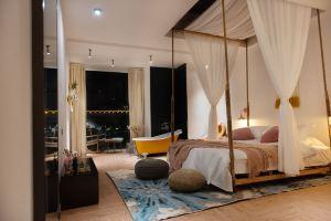 Meet the homo stay(Xi'an Bell and Drum Tower store) Hotel, Xi'an
