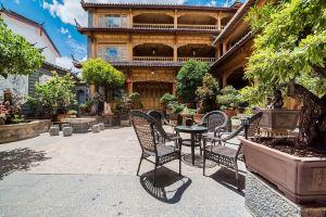 travel day and night inn, Lijiang