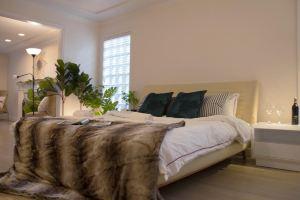Amazing Home VanWest w/Gym hottub and pool by Elevate Rooms, Richmond
