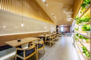 Beijing Champs-Elysees Hotel (Panjiayuan Shilihe Subway Station), Beijing