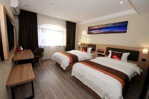 Junyi Chain Hotel (Nanjing South Railway Station Hongyun Avenue Subway Station), Nanjing