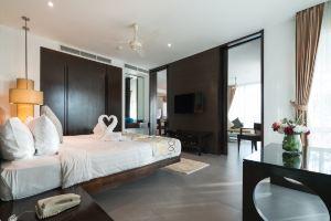 2Bdr Beachfront Apartment, Karon