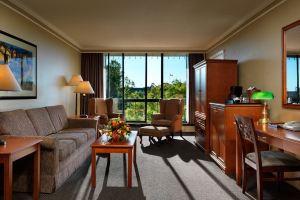 Queen Hotel & Suites, Victoria