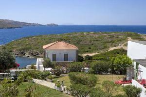 Elpida Hotel, Batsi