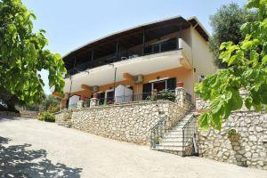 Ellie Apartments, Agios Nikitas
