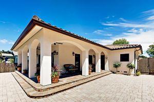 Renovated 3Br W/ Yard & Fire Pit, Walk Everywhere! 3 Bedroom Home, Paso Robles