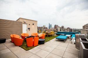 Amazon Apartment, Chicago