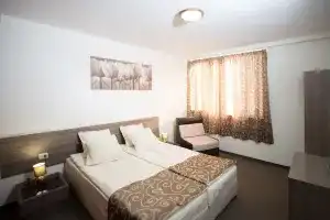 Guest Rooms Life, Shumen