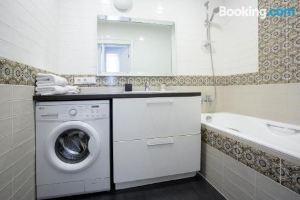 Baron's Town Hall Apartments