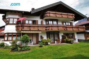 Alpenflair Ferienwohnungen Whg 201 "Doris" Hotel, Oberstdorf