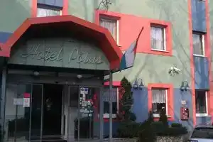 Hotel Pólus, Budapest