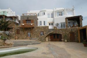 Villa Angelo, Kalafatis