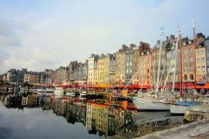 Cosy Apartment in with a Private Garden, Honfleur