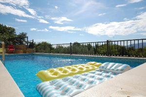 Malnar Emira - Three Bedroom, Scherbe