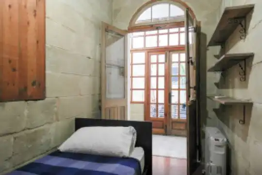 PeaceHaven 8 - Hostel, St Julians