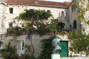 Very Spacious White Croatian Stone Seafront House with Secluded Enclosed Garden, Postira