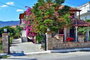 Alykanas & Antonis Studios, Alikanas