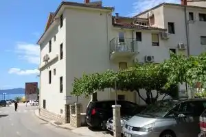 Apartments and Rooms by The Sea Podgora, Makarska - 2623, Drasnice