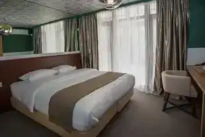 Crowns Hotel, Tbilisi