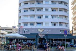 Lazuli Sea View Beachfront Ap 21 Hotel, Larnaka