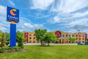 Comfort Suites Near Route 66, Springfield